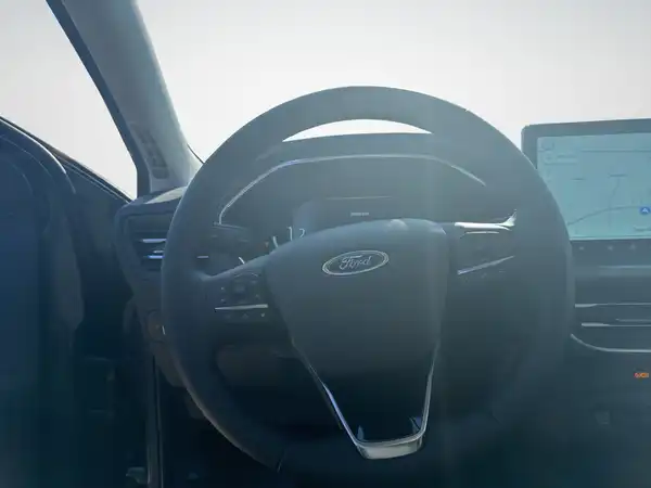 FORD FOCUS (10/17)