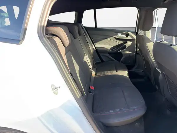 FORD FOCUS (12/17)