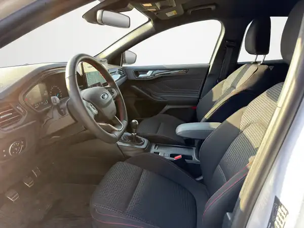 FORD FOCUS (7/17)
