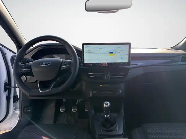 FORD FOCUS (8/17)