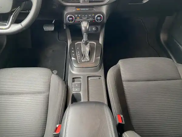 FORD FOCUS (9/20)