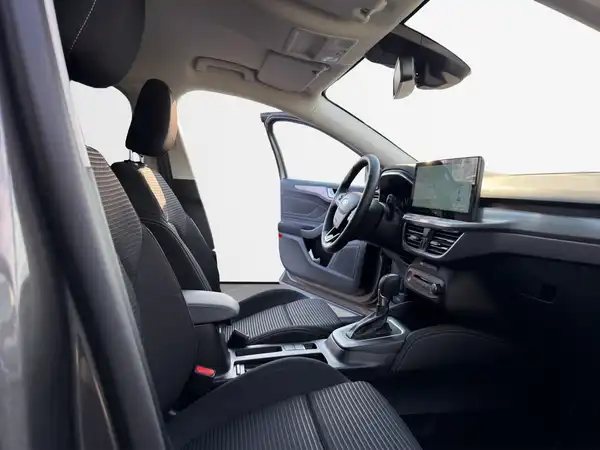 FORD FOCUS (12/19)
