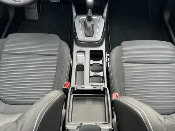 FORD FOCUS (9/23)