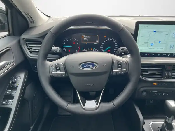 FORD FOCUS (10/23)