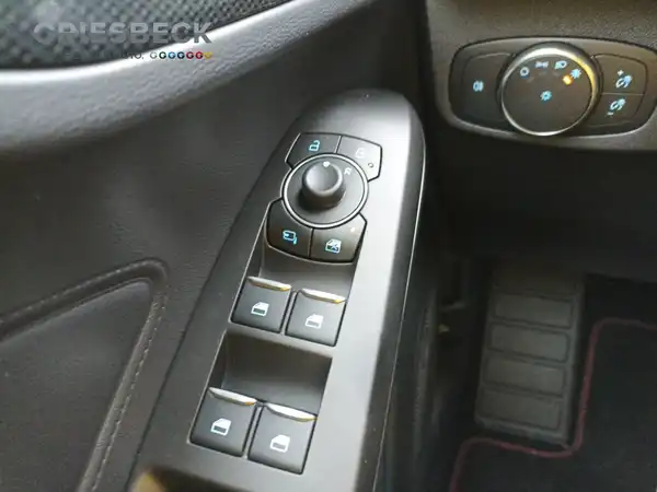 FORD FOCUS (17/17)