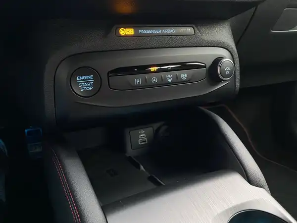 FORD FOCUS (16/23)