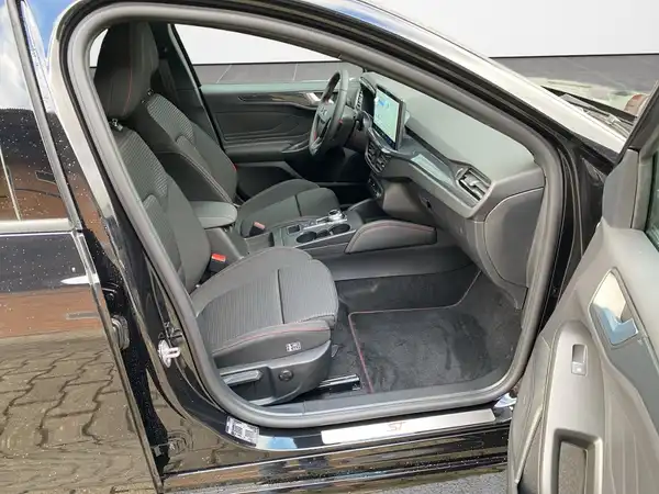 FORD FOCUS (19/23)