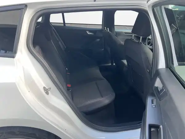FORD FOCUS (13/21)