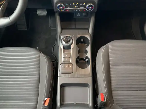 FORD KUGA (10/23)