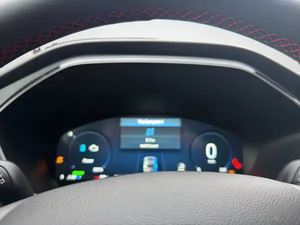 FORD KUGA (16/19)