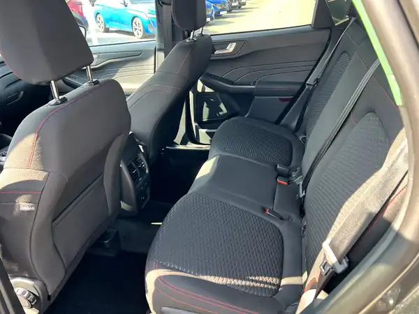 FORD KUGA (12/27)