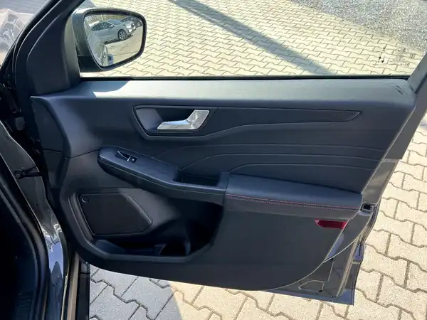FORD KUGA (20/27)