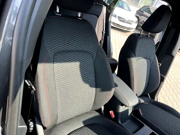 FORD KUGA (22/27)