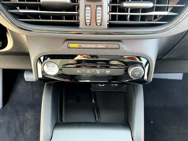 FORD KUGA (24/27)