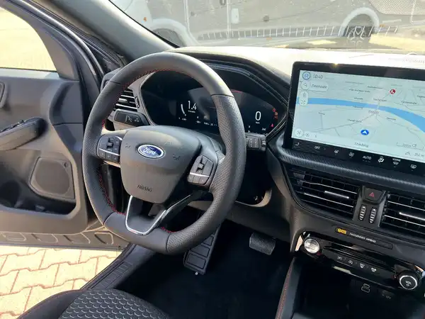FORD KUGA (26/27)