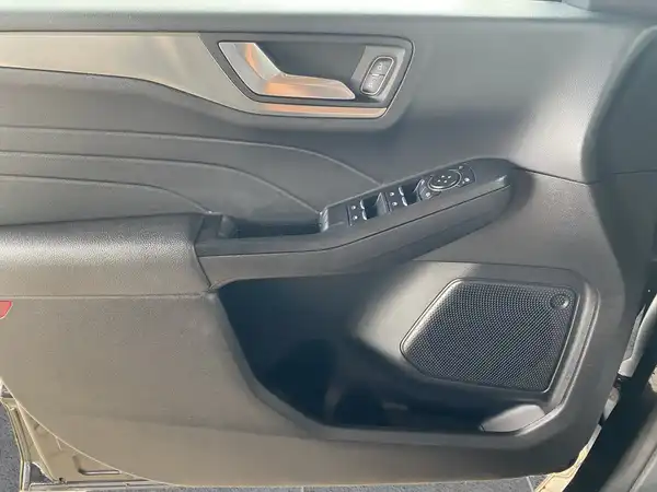FORD KUGA (17/21)
