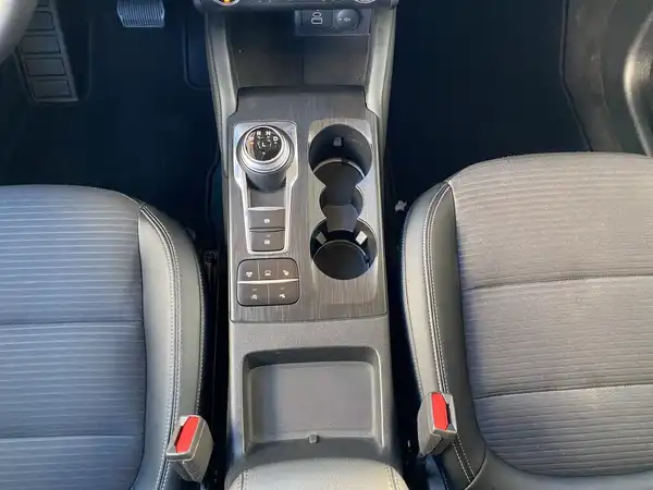 FORD KUGA (9/22)