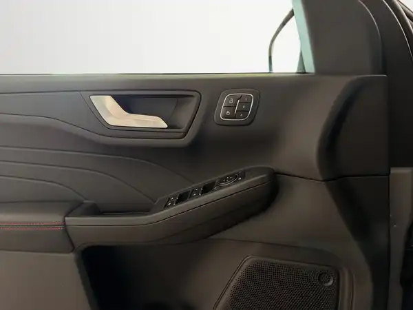 FORD KUGA (16/16)