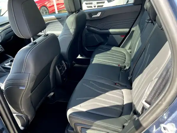 FORD KUGA (13/28)