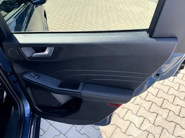 FORD KUGA (14/28)