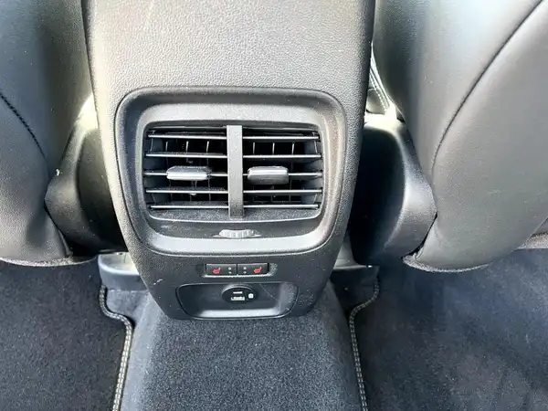 FORD KUGA (18/28)