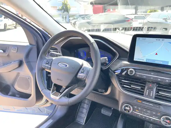 FORD KUGA (27/28)