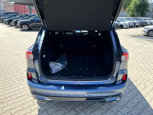 FORD KUGA (7/28)