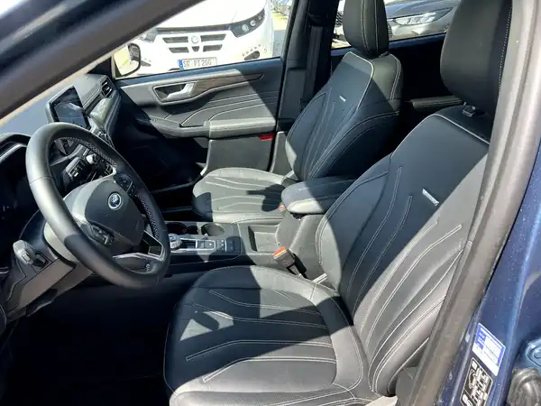 FORD KUGA (8/28)