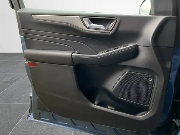 FORD KUGA (17/23)