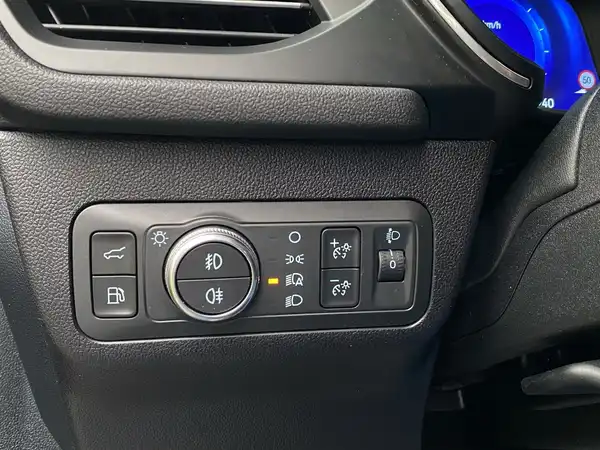 FORD KUGA (20/23)