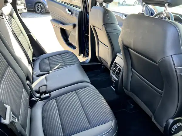 FORD KUGA (16/29)