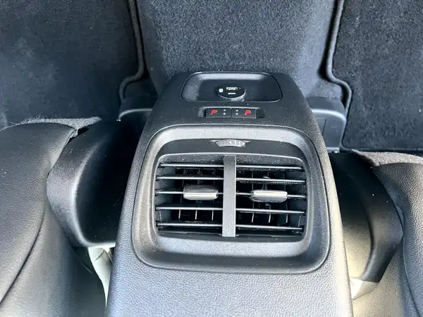 FORD KUGA (17/29)