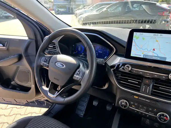 FORD KUGA (28/29)