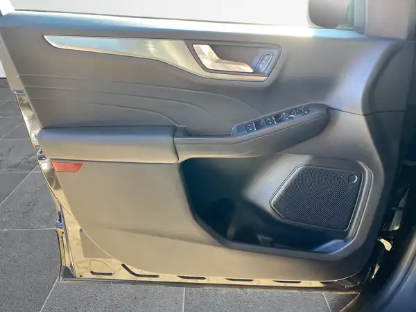 FORD KUGA (17/22)