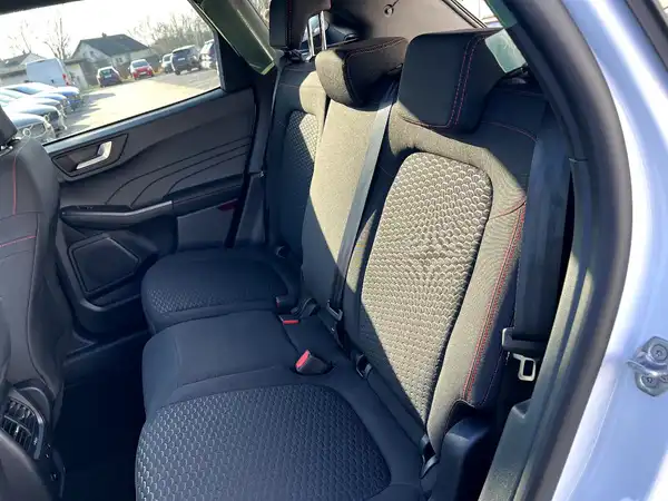 FORD KUGA (13/23)
