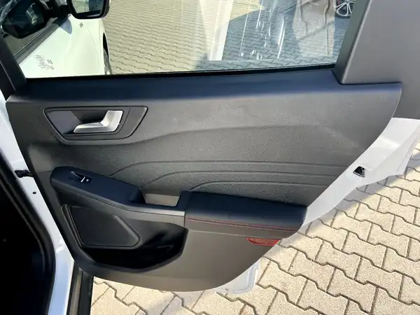 FORD KUGA (14/23)