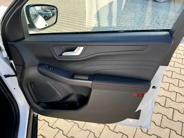 FORD KUGA (19/23)