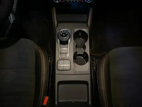 FORD KUGA (9/22)