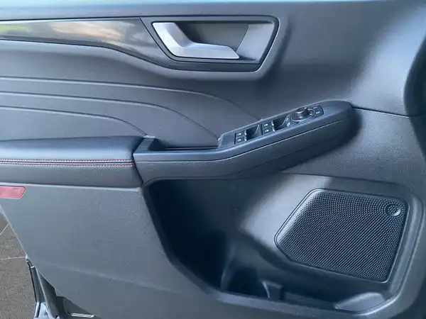 FORD KUGA (17/21)
