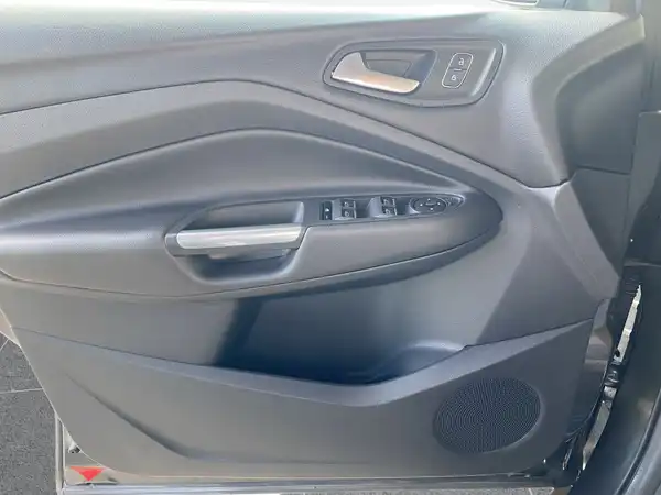 FORD KUGA (17/21)
