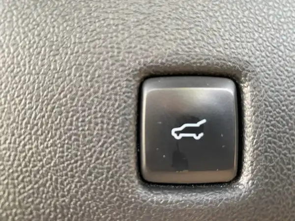 FORD KUGA (21/21)