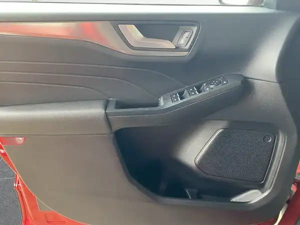FORD KUGA (17/21)