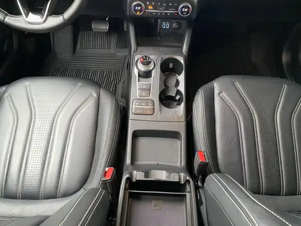 FORD KUGA (9/23)