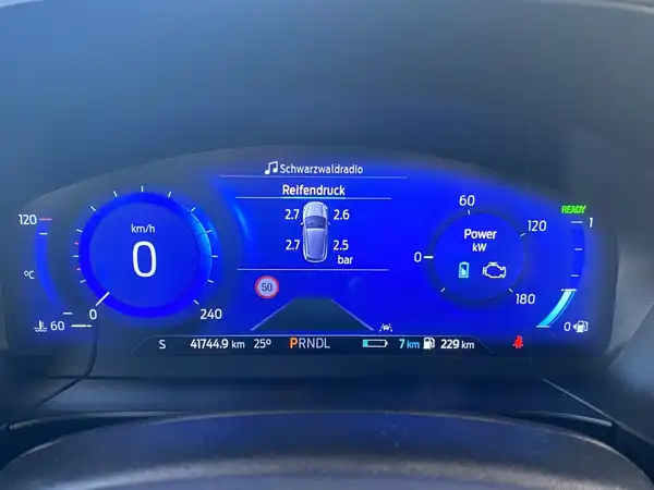 FORD KUGA (16/21)