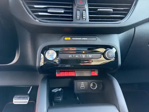 FORD KUGA (11/18)