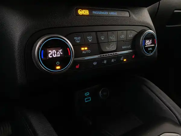FORD KUGA (18/22)