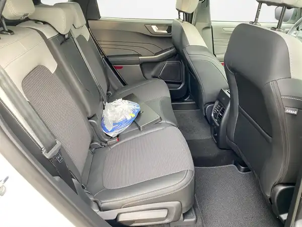 FORD KUGA (13/21)
