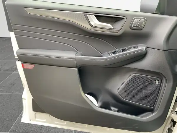 FORD KUGA (17/21)