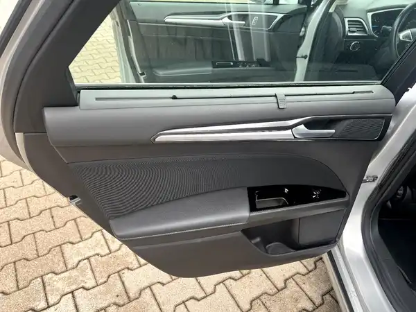 FORD MONDEO (12/27)