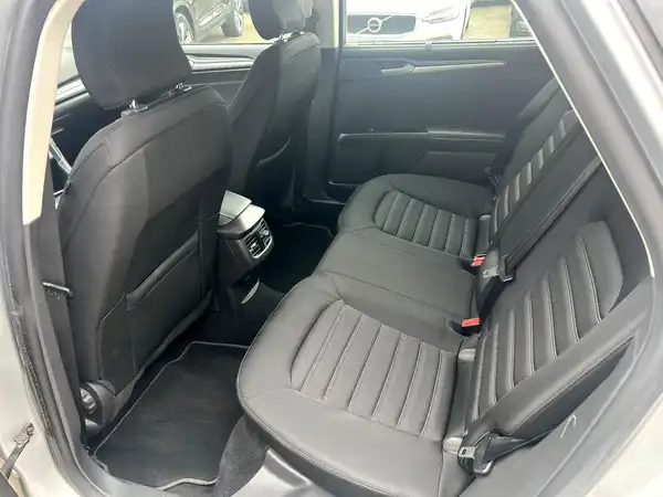 FORD MONDEO (13/27)